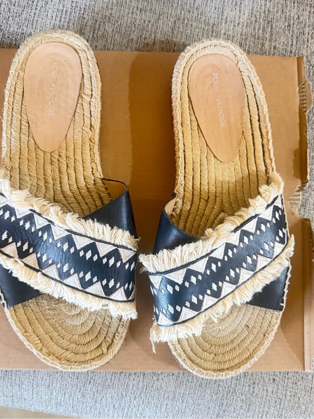 Pour La Victoire Pikko Espadrille Sandal Slides Boho Aztec Embroidered Frayed